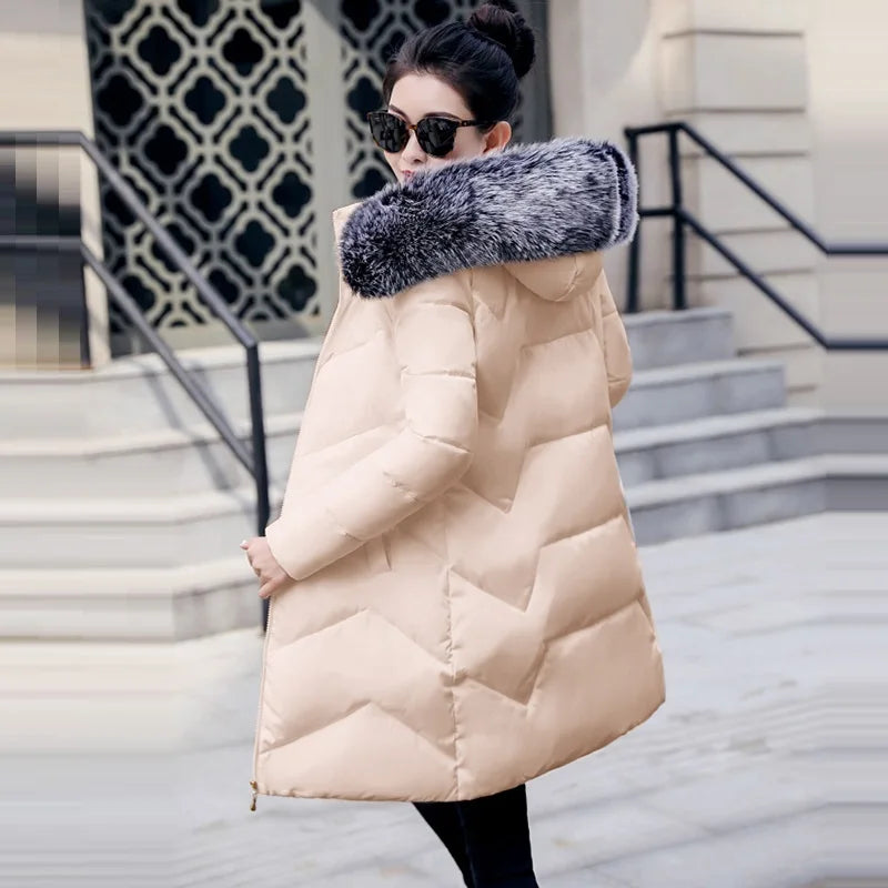 Casaco Longo Puffer com Capuz de Pele