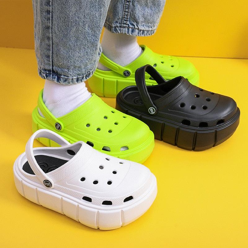 Sandália Plataforma Estilo Crocs